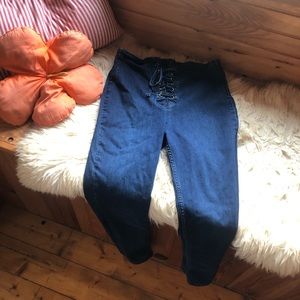 Free People Lace-Up Jeans- stretchy! Size 31